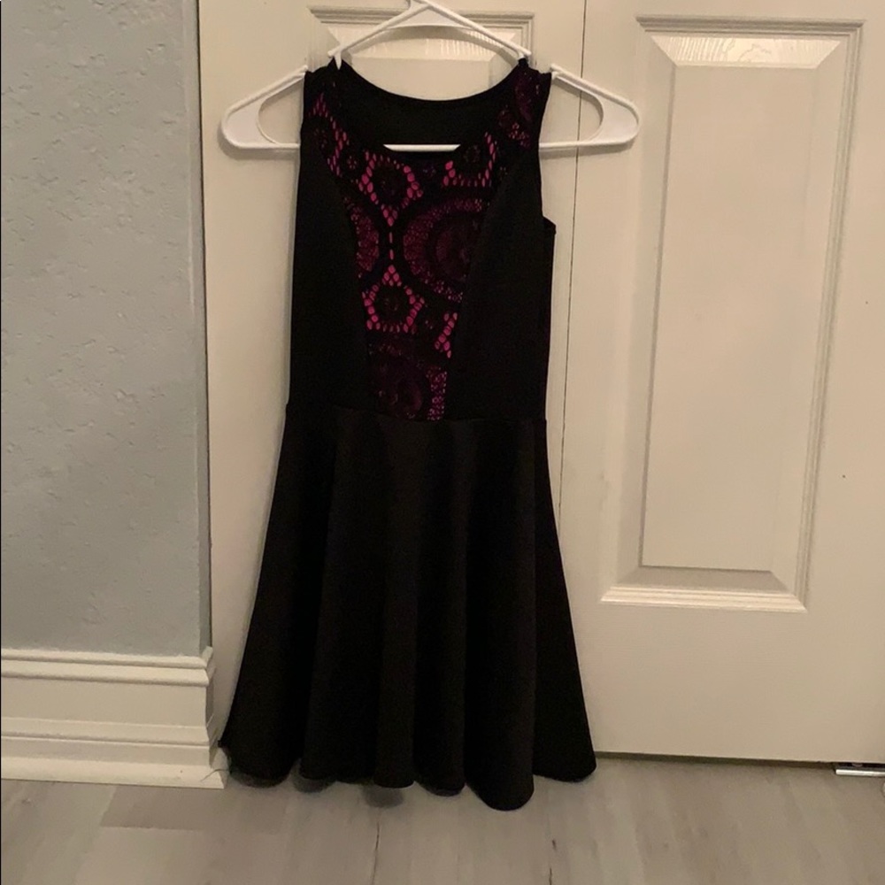 Cheryl Kids black and pink flowy dress, size small